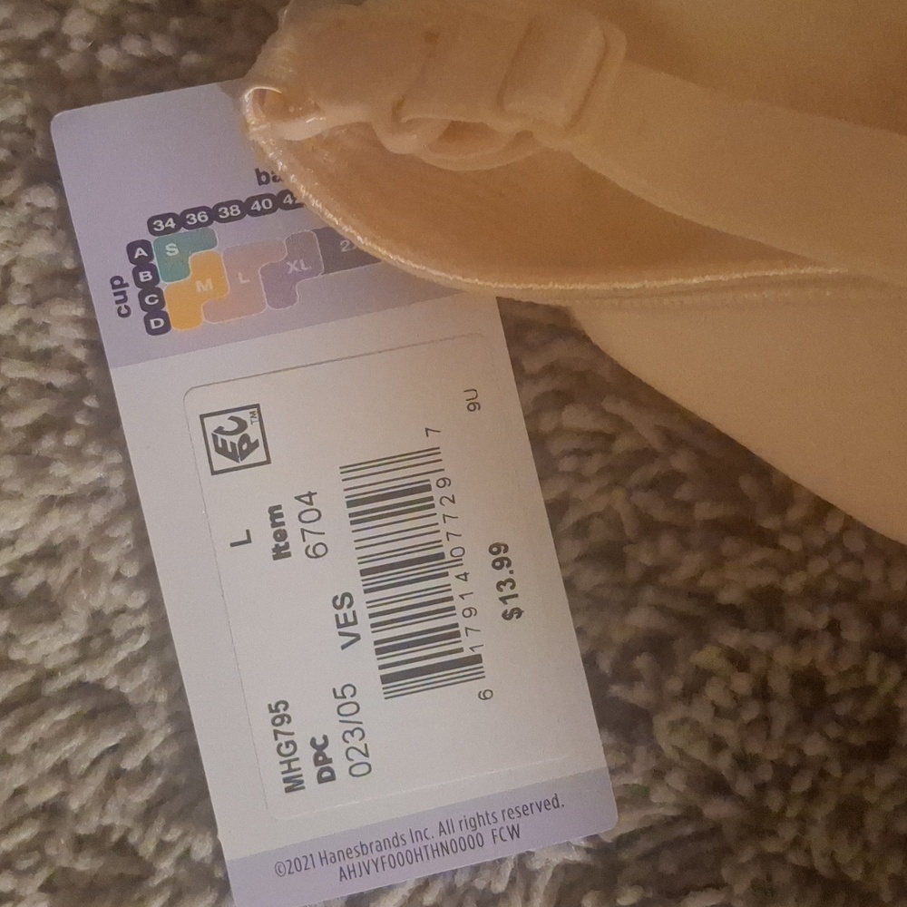 Hanes Bra Bundle - Picture 8 of 13